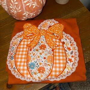 Gildan Orange Pumpkin Graphic Tee